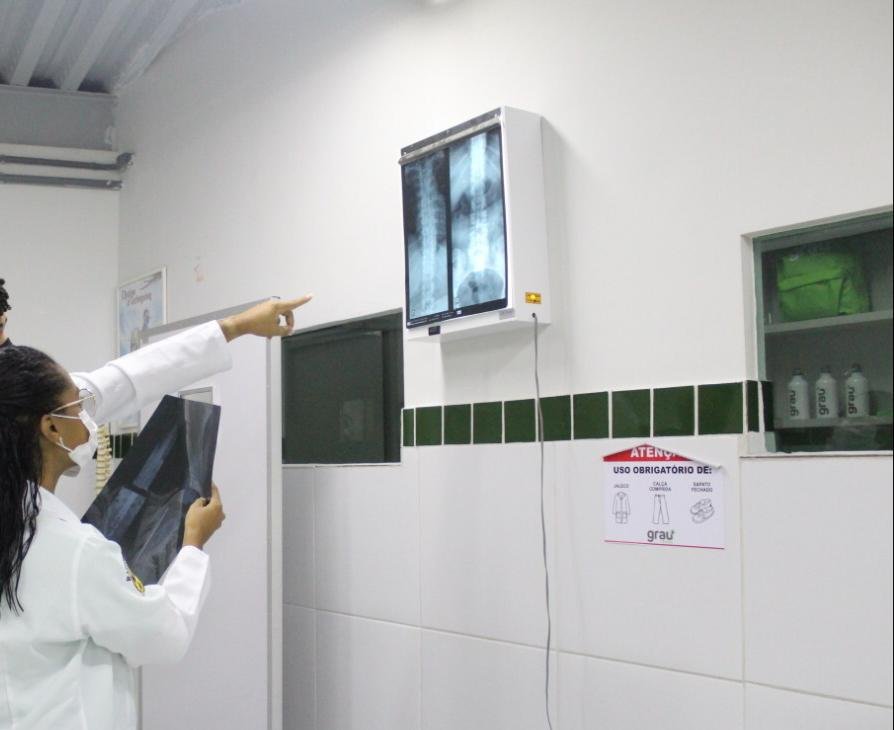 Rede de ensino mostra a força feminina dentro e fora da sala de aula