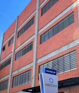 1e03c706-4f3e-4b3e-ad24-a5e45a9f2b9d