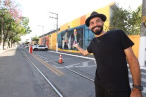 Eduardo-Kobra-entrega-novo-murall-em-frente-ao-Museu-da-Imigracao---credito-para-Alan-Teixeira