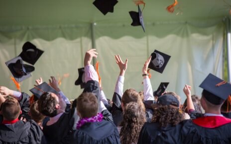 Escolher uma boa universidade pode ser crucial para carreira