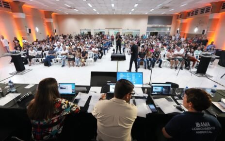 Mais de mil pessoas participam de audiência pública sobre o Porto Guará