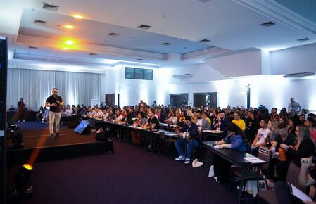 Treinamento para corretores reuniu cerca de 400 profissionais em Porto Alegre