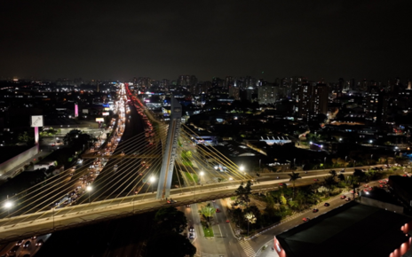 Parceria moderniza Guarulhos com 73 mil luminárias LEDs