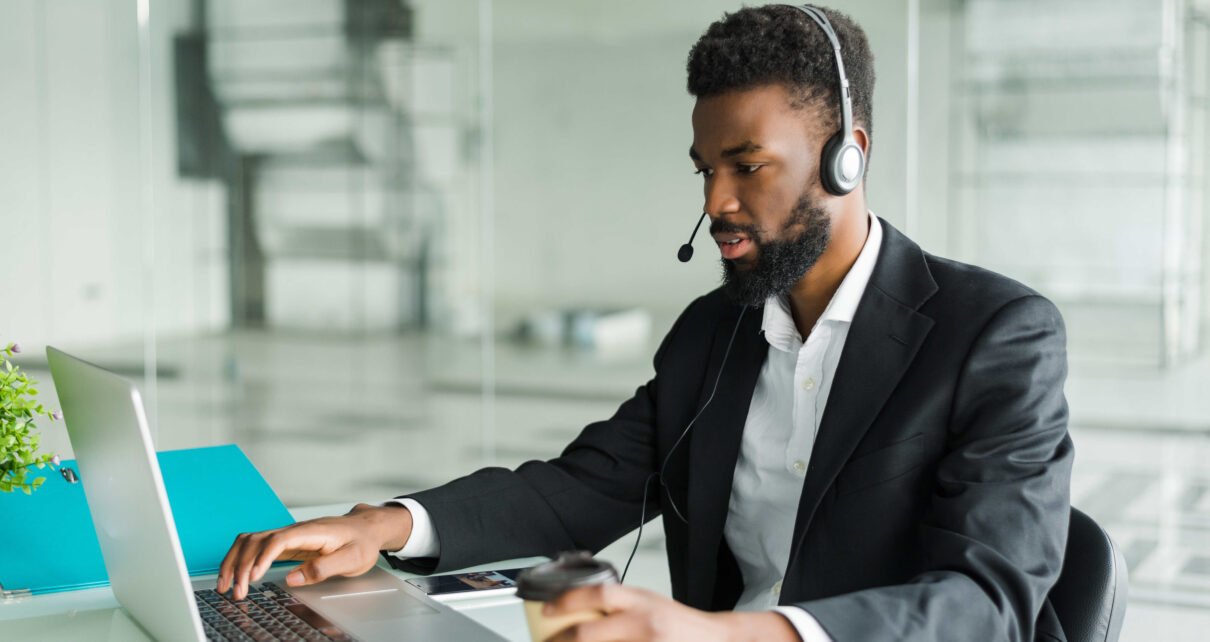 Setor de contact center reajusta salário de trabalhadores acima da inflação