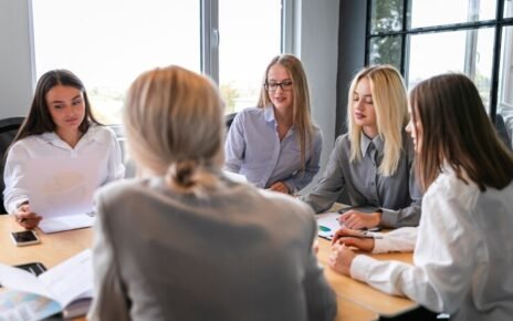 Números da liderança feminina em empresas ainda são baixos