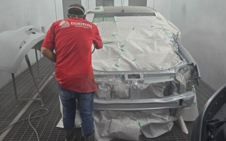 Ambiente controlado garante qualidade na pintura automotiva