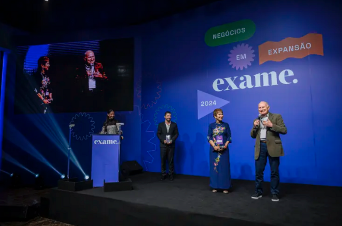 Revista Exame premia Coworking Smart por Negócio em Expansão