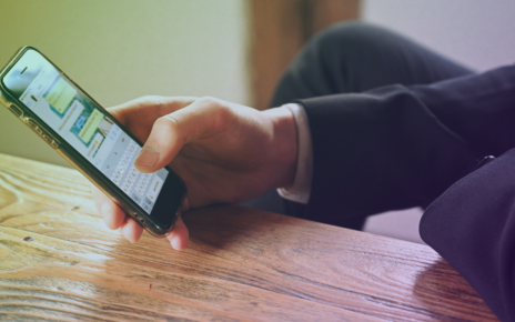 Empresas podem monitorar WhatsApps corporativos