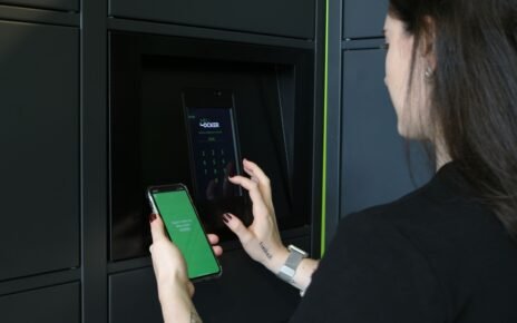 Lockers inteligentes otimizam entregas e desafios logísticos