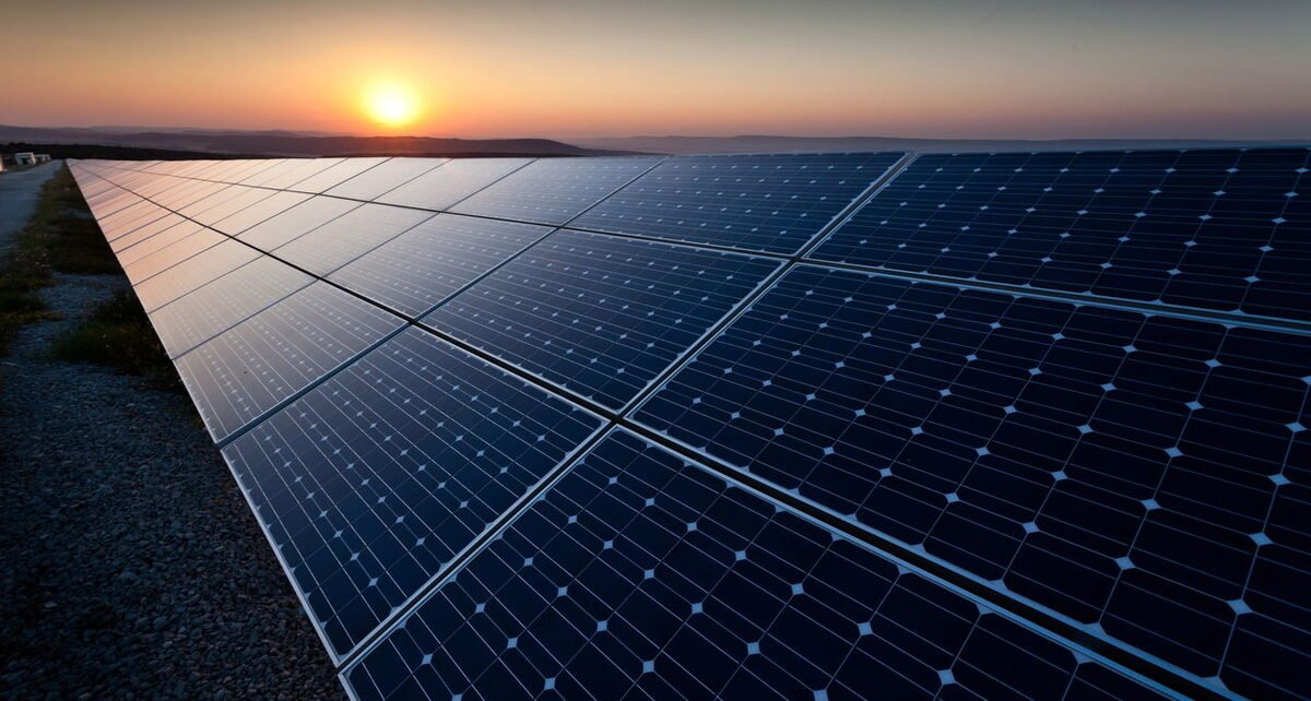 Energia solar cresce nos EUA e projeta avanços para 2025