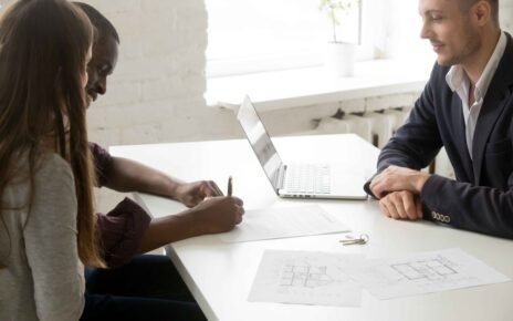 Startup ajuda imobiliárias a reduzir inadimplência