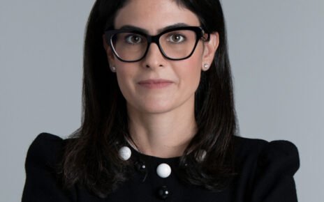 Cinthia Nespoli assume como CEO da Pearson Brasil
