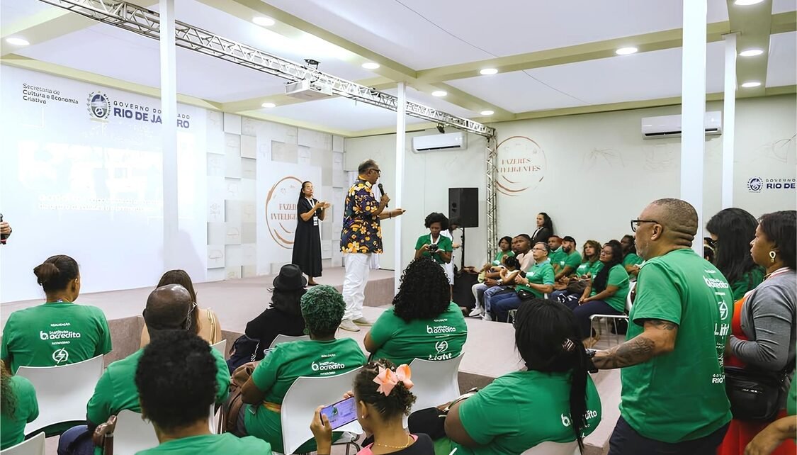 Empreendedores são certificados durante a Rio Artes