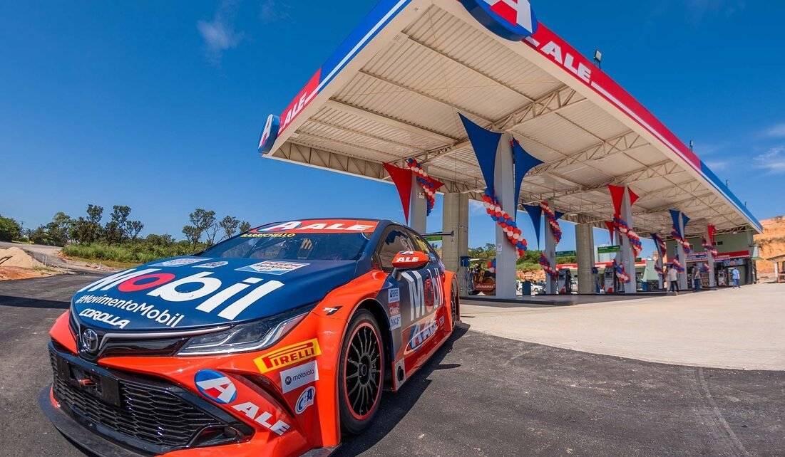 Equipe de Rubens Barrichello renova patrocínio com distribuidora de combustíveis