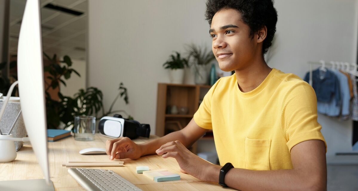 IA personaliza ensino com suporte humano e amplia acesso à educação
