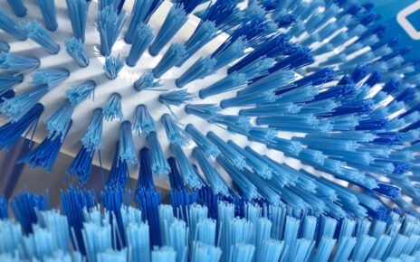 Manutenção com escovas industriais pode prevenir falhas mecânicas