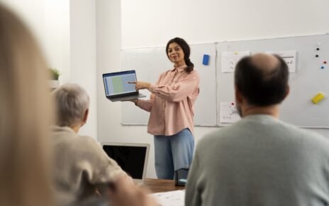 Manpower e FIEP abrem 74 vagas na educação e saúde no Paraná