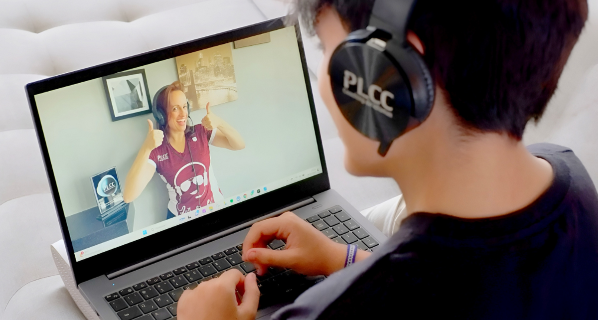 PLCC Idiomas: streaming busca ensinar idioma com cultura pop