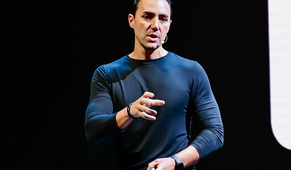 Ricardo Rocha desafia líderes em livro que funde habilidades