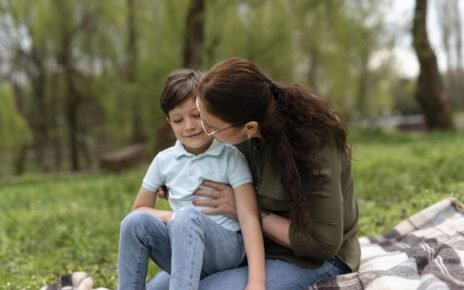 Mães solo são a base do desenvolvimento de crianças com autismo no Brasil