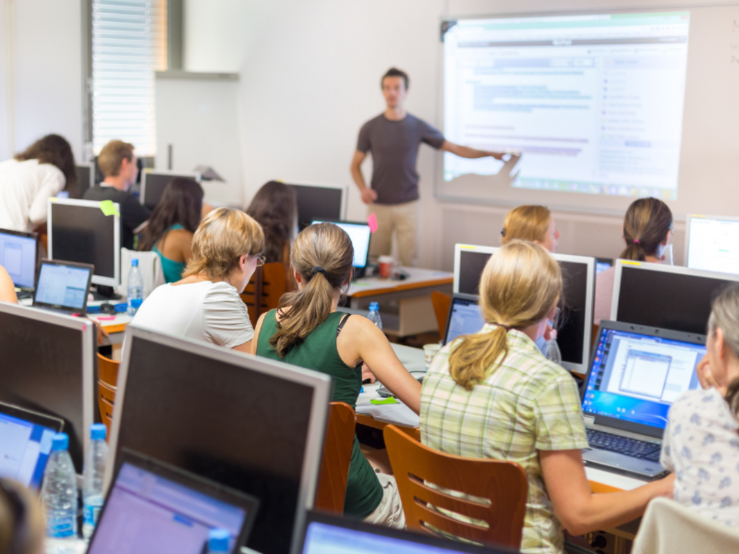 Escolher a faculdade ideal exige pesquisa e atenção