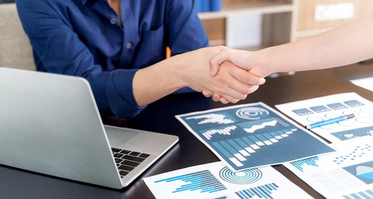 Setor de seguros cresce 12,2%, impulsionado por franquias