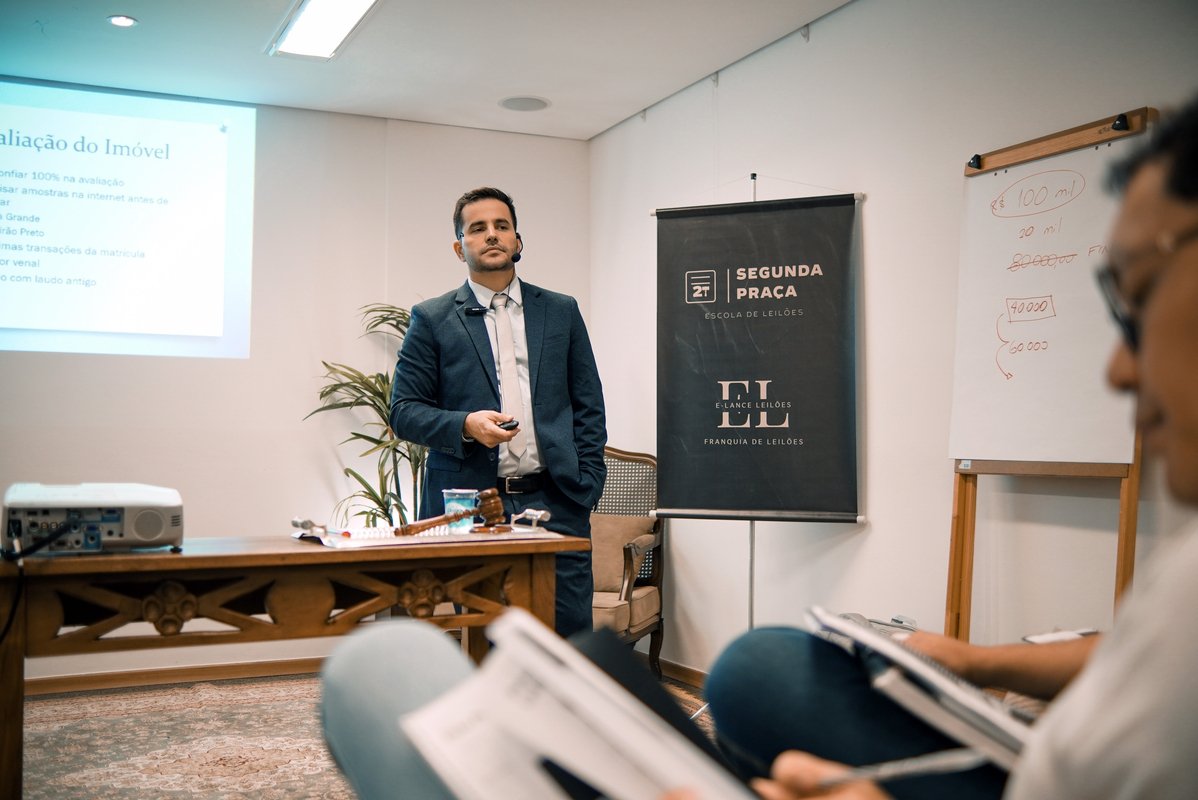 Franquia abre as portas para quem deseja atuar como leiloeiro