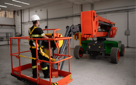 Plataformas elevatórias são opção para trabalho em altura