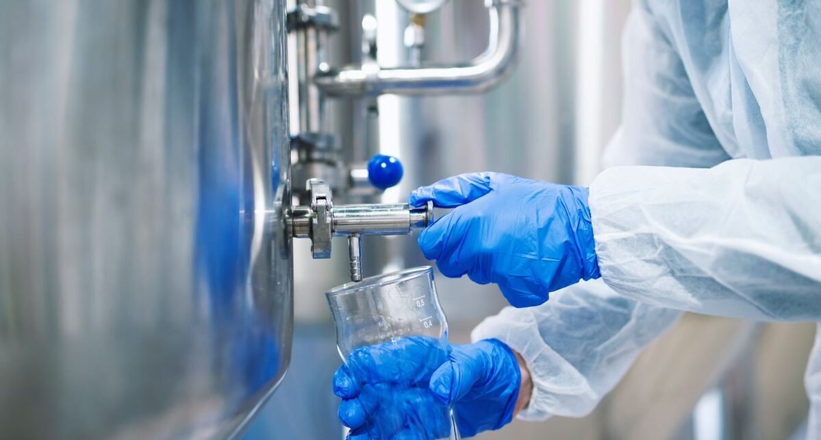 Escovas para garrafas reforçam segurança na indústria alimentícia