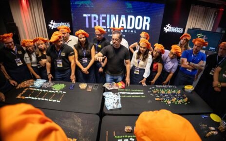 Treinador atua como facilitador de autoconhecimento em grupo