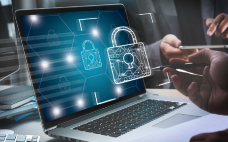 Tuvis relembra início enquanto foca no futuro