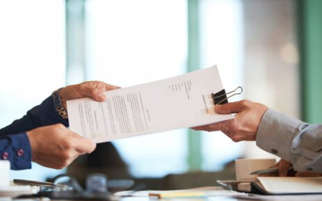 Seguro garantia: cláusula de retomada protege contratos