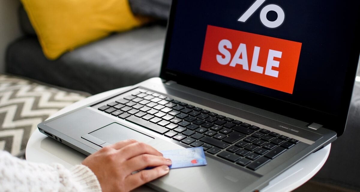 Descontos de até 65% marcam outlet da Mixtou