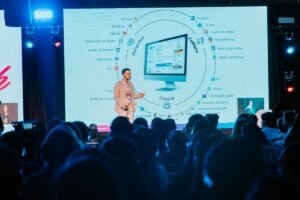 HRTech brasileira impacta 50 mil profissionais de RH em 2025