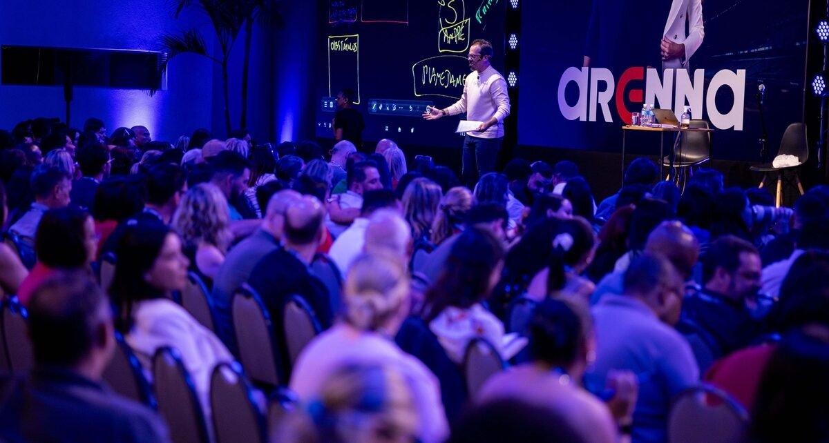 Treinador comportamental se adapta ao mercado de trabalho