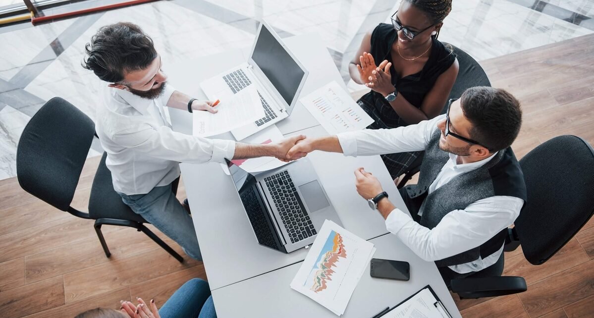 Meta certifica startup brasileira como nova BSP