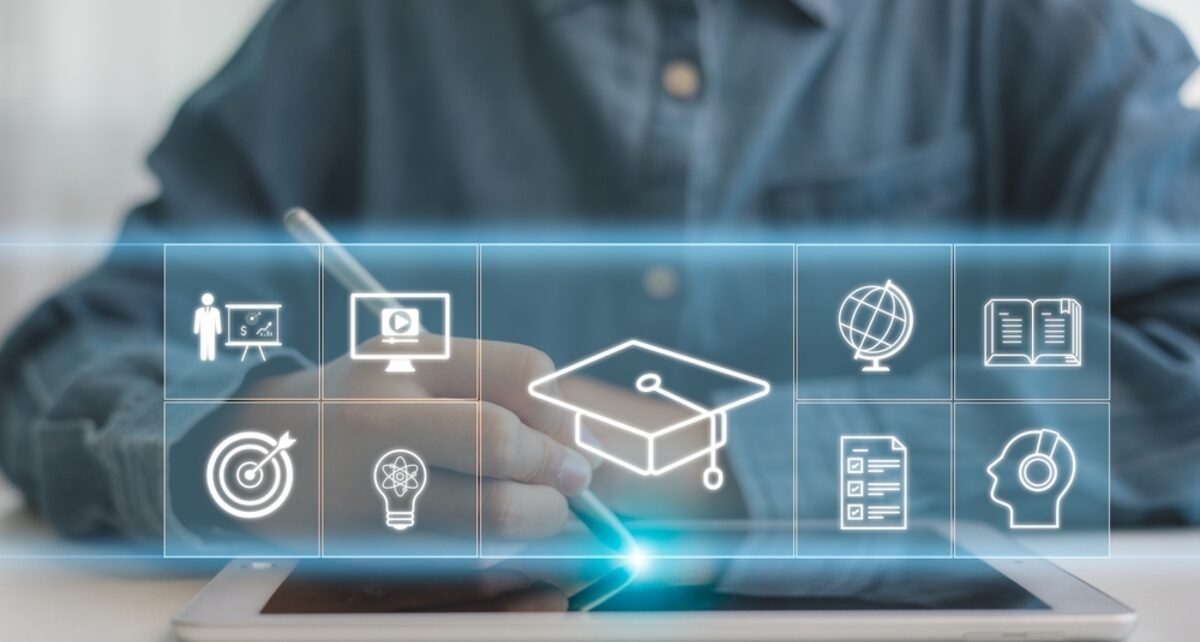 Cursos tecnólogos oferecem formação superior com foco em empregabilidade