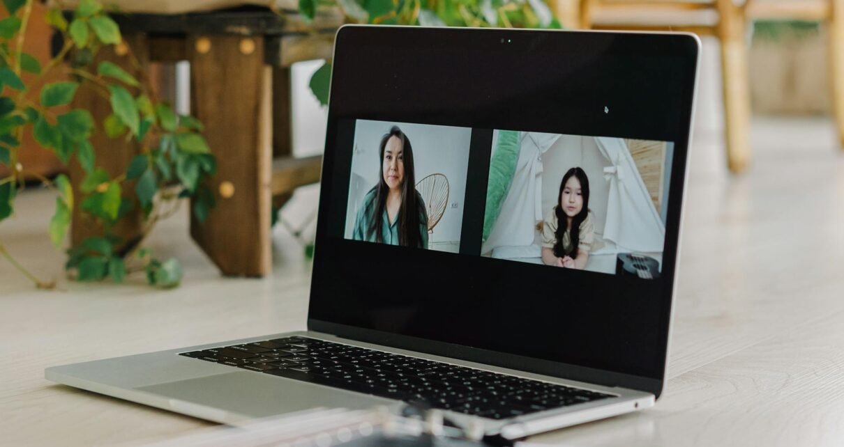 girl and woman on a video call