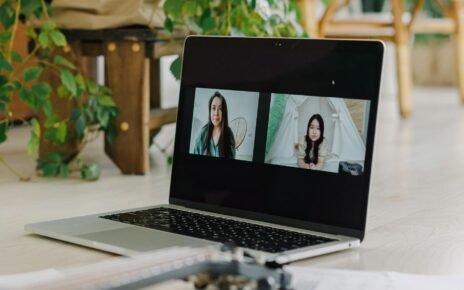 girl and woman on a video call