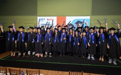 Bmg forma 1ª turma com benefício educação do Unico Skill