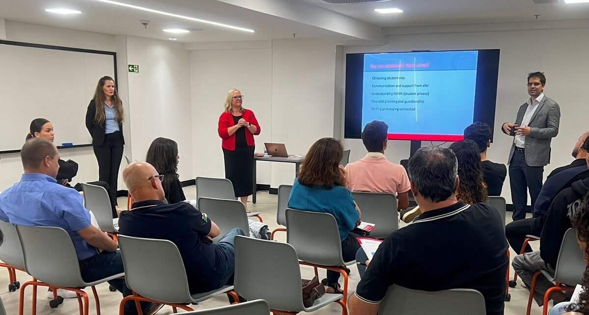 Interesse por graduação no exterior registra alta