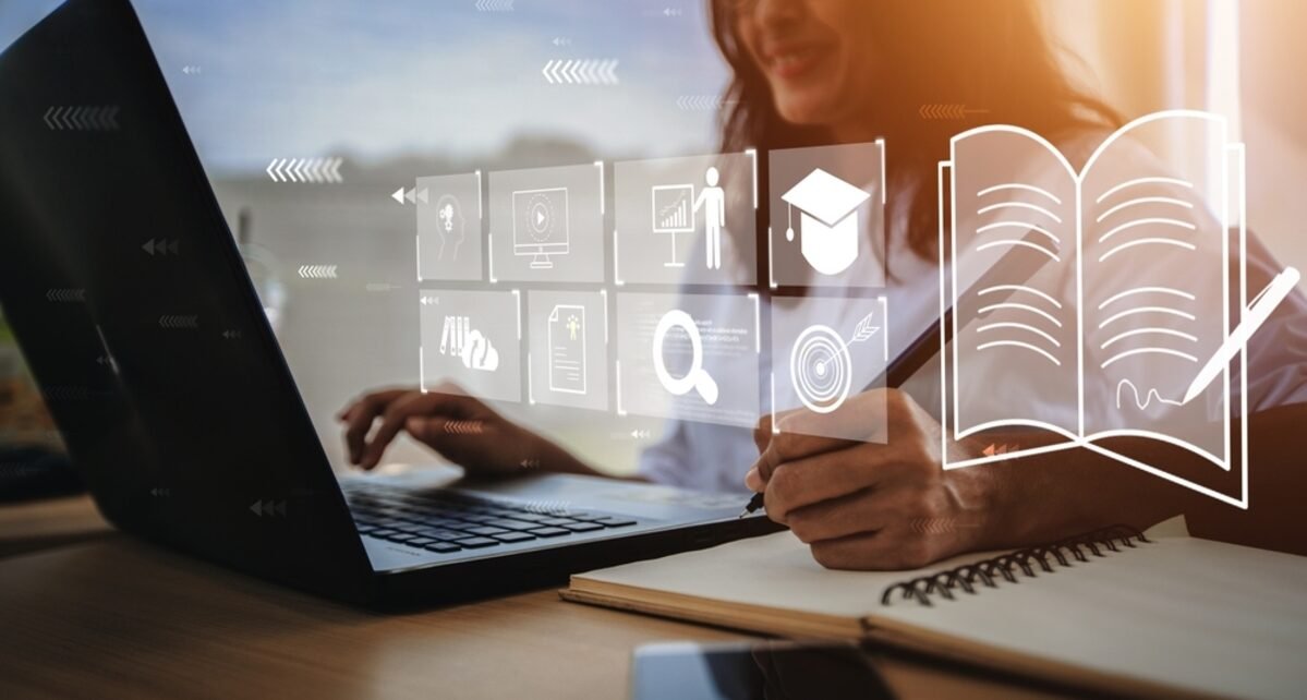 Graduados ganham até 148% a mais do que aqueles que têm somente o ensino médio