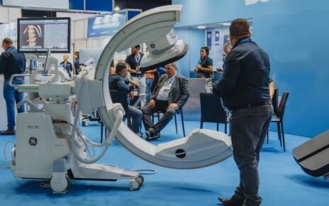 Unicred participa de feira de negócios da área de saúde em Minas Gerais