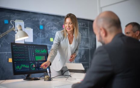 CSCs de alta performance investem mais em TI e automação