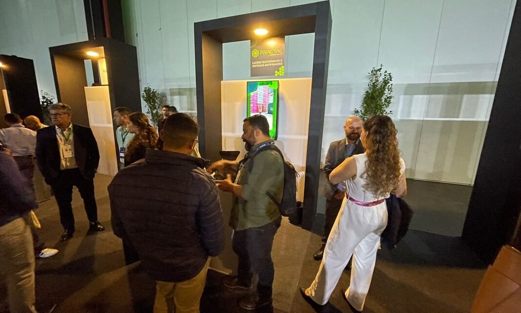 Fractal apresenta lacre eletrônico inteligente no ComexTech