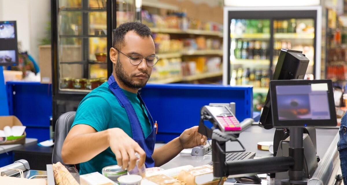 Manpower abre 102 vagas para auxiliar de loja em SP