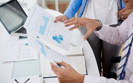 Planos de saúde acumulam alta de quase 400% em uma década