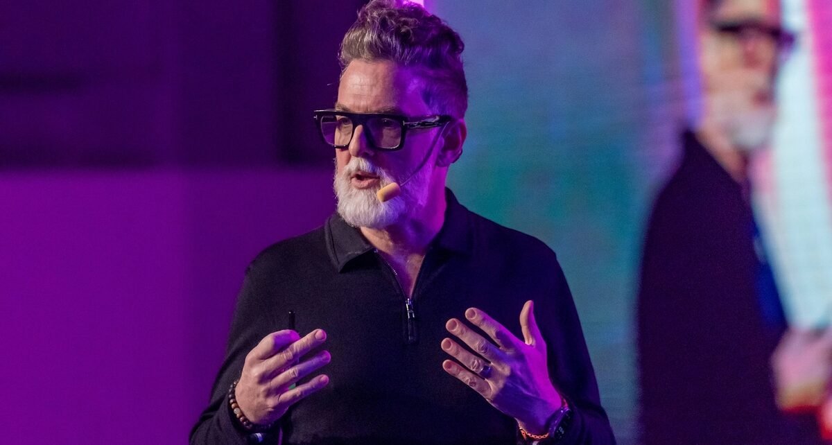 RD Summit: Neil Redding discute futuro da IA nos negócios