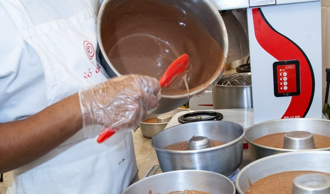 Fábrica de Bolo Vó Alzira lança linha de Bolos Cuca