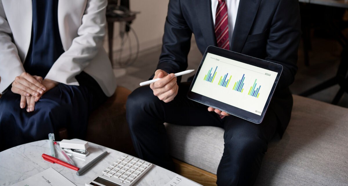 FC Invest auxilia clientes a investir em renda fixa